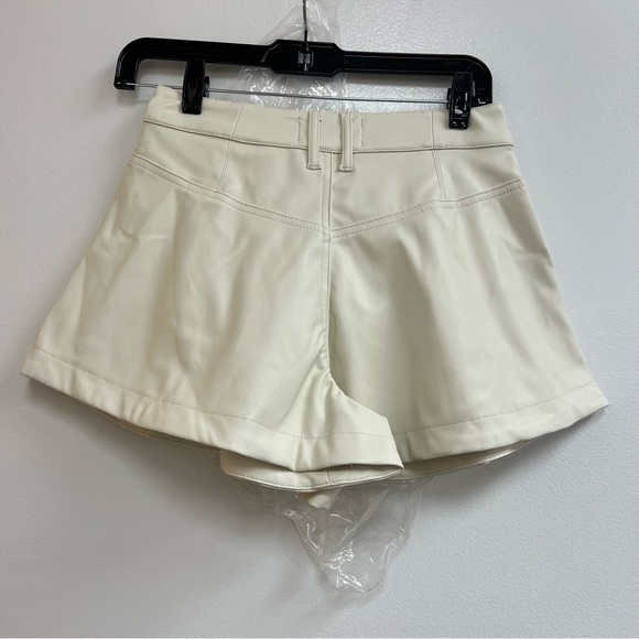 Free People Free Reign Short in Ivory - Picture 4 of 5